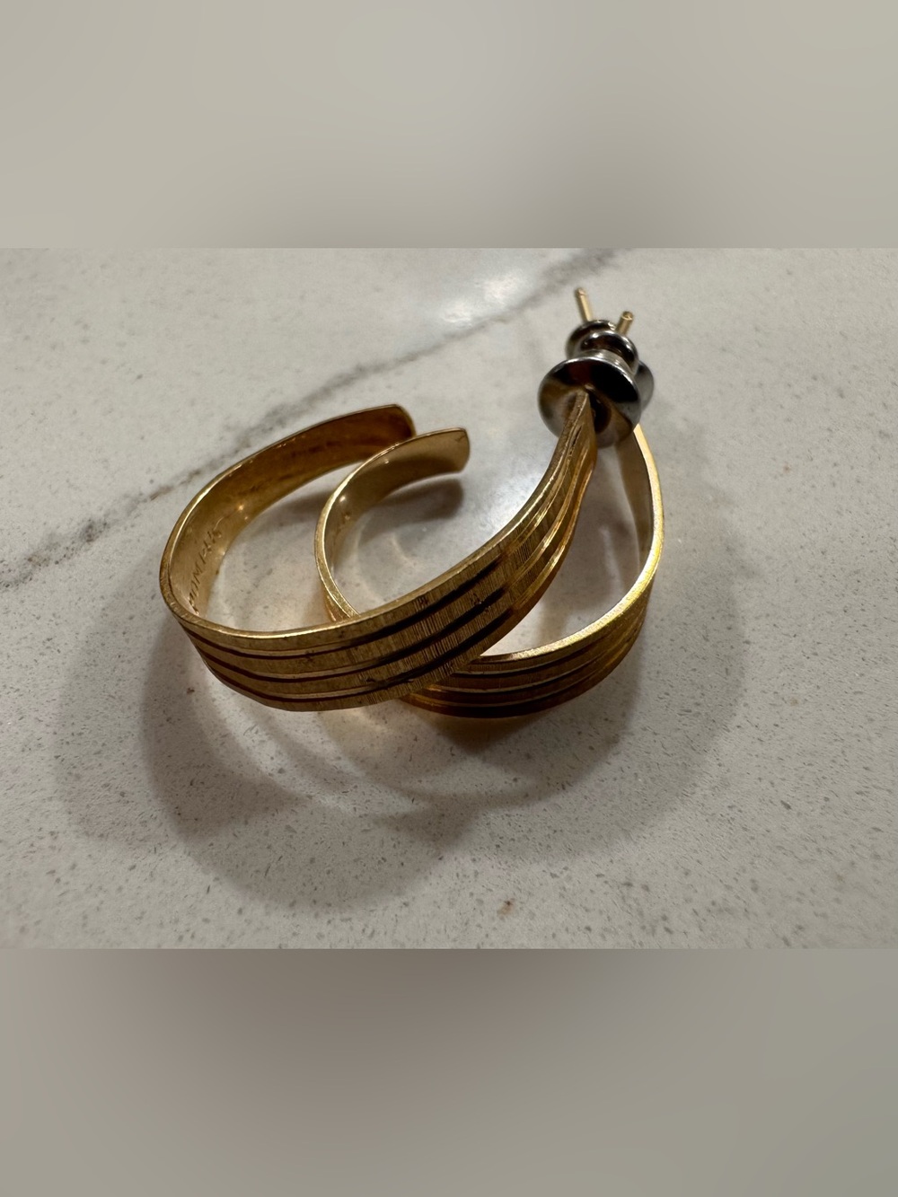 Vintage Reuben Pomerantz 14k Yellow Gold Ribbed Half Hoop Earrings